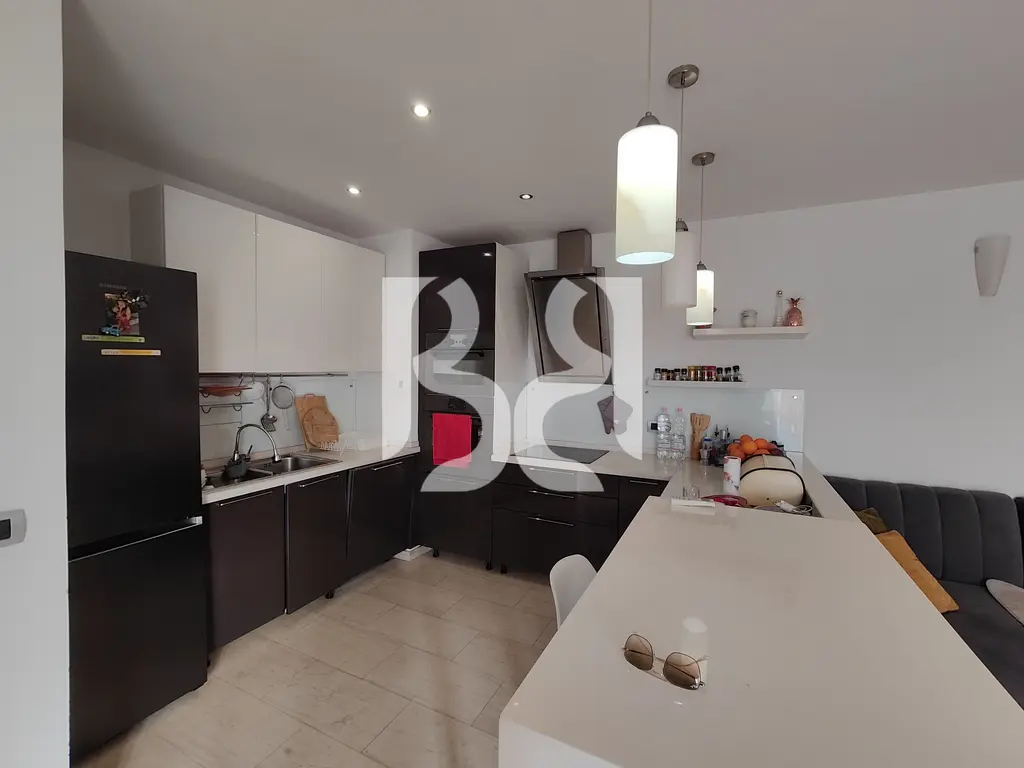 APARTAMENT ME QIRA NE HYRJE TE MYSLYM SHYRIT 2+1 3