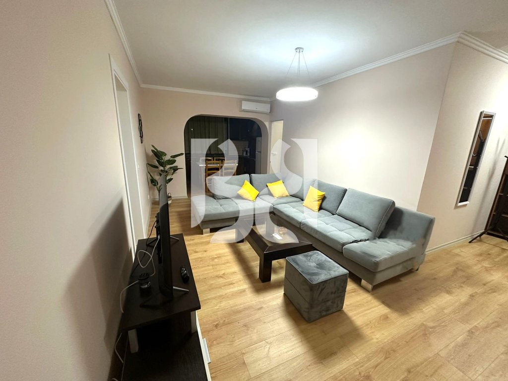 JEPET ME QERA APARTAMENT 2+1+BALLKON TEK ISH-FUSHA AVIACIONIT*