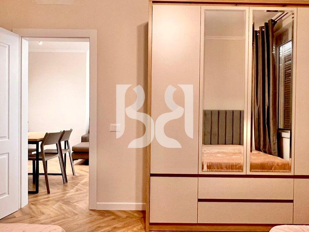 JEPET APARTAMENT 2+1+2 ME QIRA NE RRUGEN E KAVAJES PRANE KISHES KATOLIKE * 4
