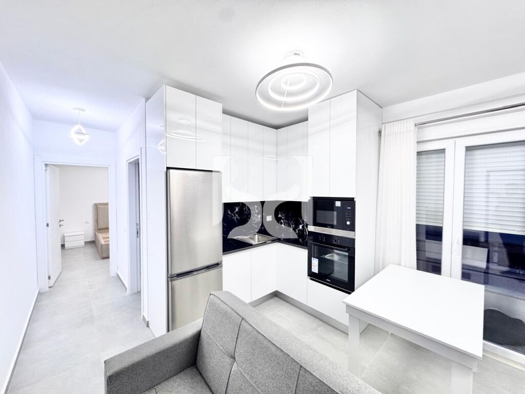 APARTAMENT ME QIRA PRANE XHAMIS NE SELITE 1+1 4