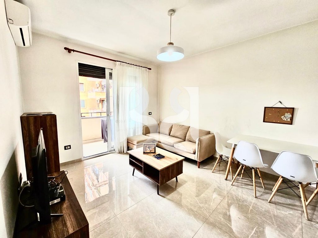 APARTAMENT 1+1 ME QIRA, RR. KAVAJES PRANE TREGUT CAM