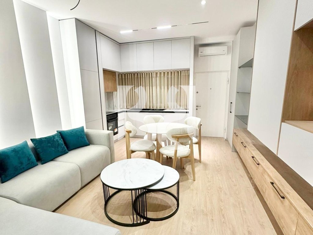 APARTAMENT ME QIRA 1+1 TEK BULEVARDI ZOGU I, QENDER 3