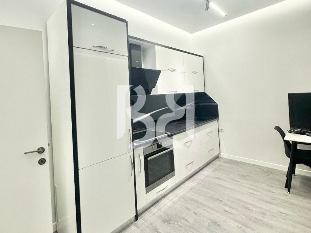 APARTAMENT KOMOD 1+1 ME QERA TEK RRUGA E ELBASANIT 2