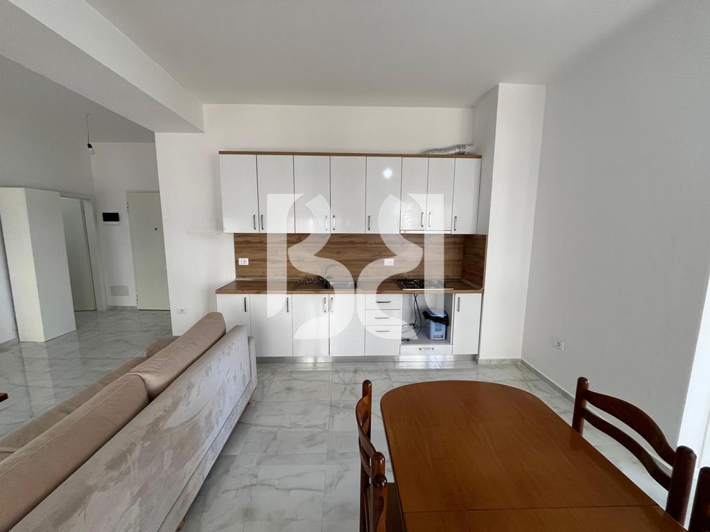 JEPET APARTAMENT 2+1 ME QIRA NE MANGALEM* 4
