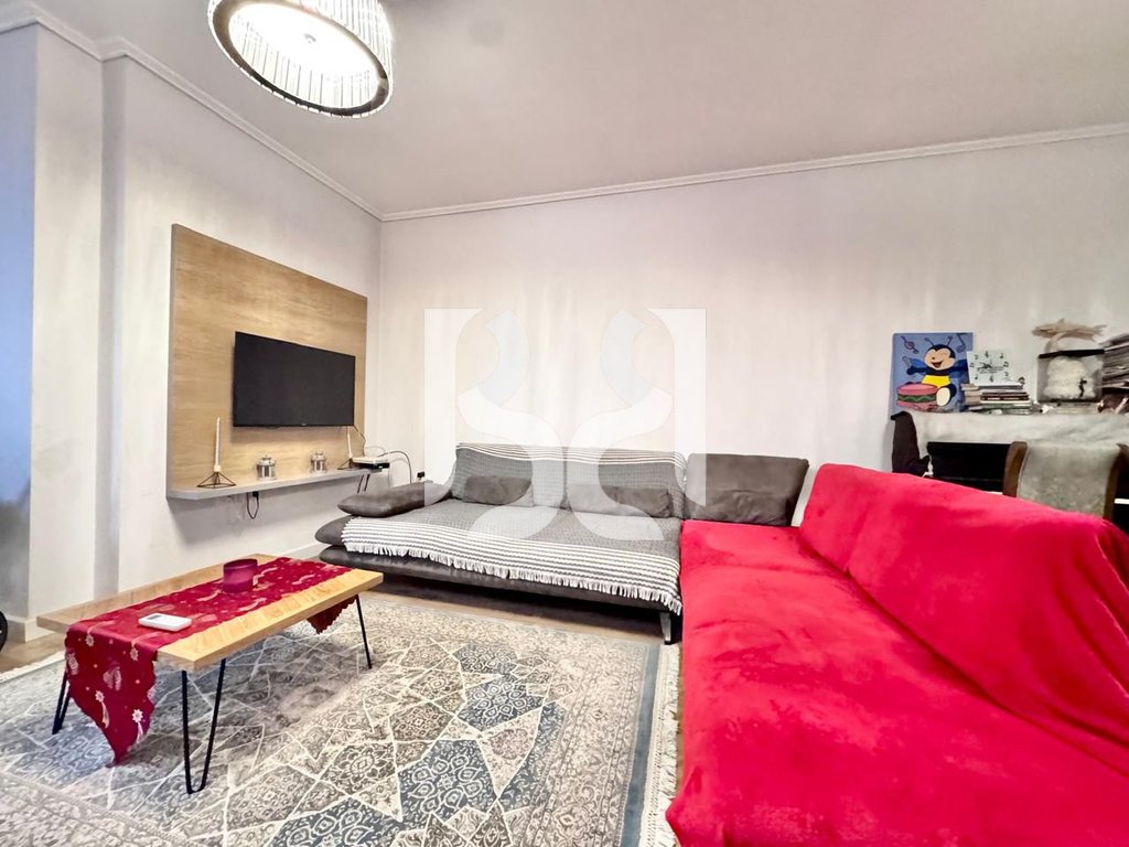 APARTAMENT 1+1 ME QIRA TEK SHKOLLA TIRANA JONE, 5 MAJI 2