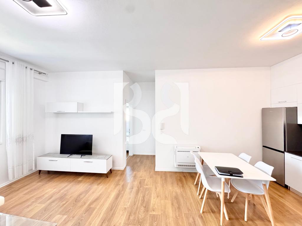 *APARTAMENT ME QIRA 2+1+POST PARKIMI KINOSTUDIO 2