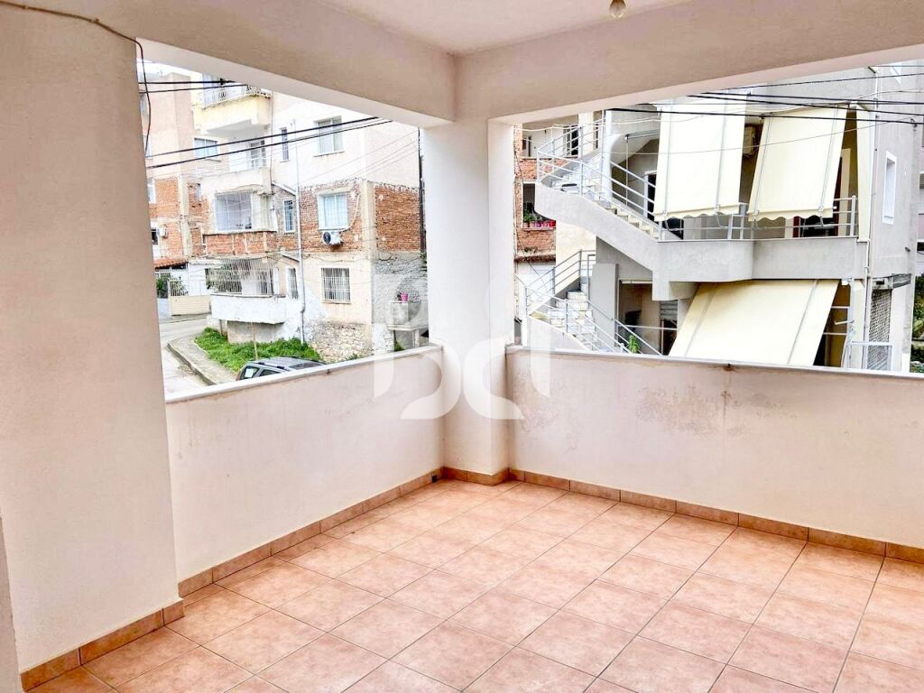 JAPIM APARTAMENT 2+1+2 ME QIRA NE SARANDE