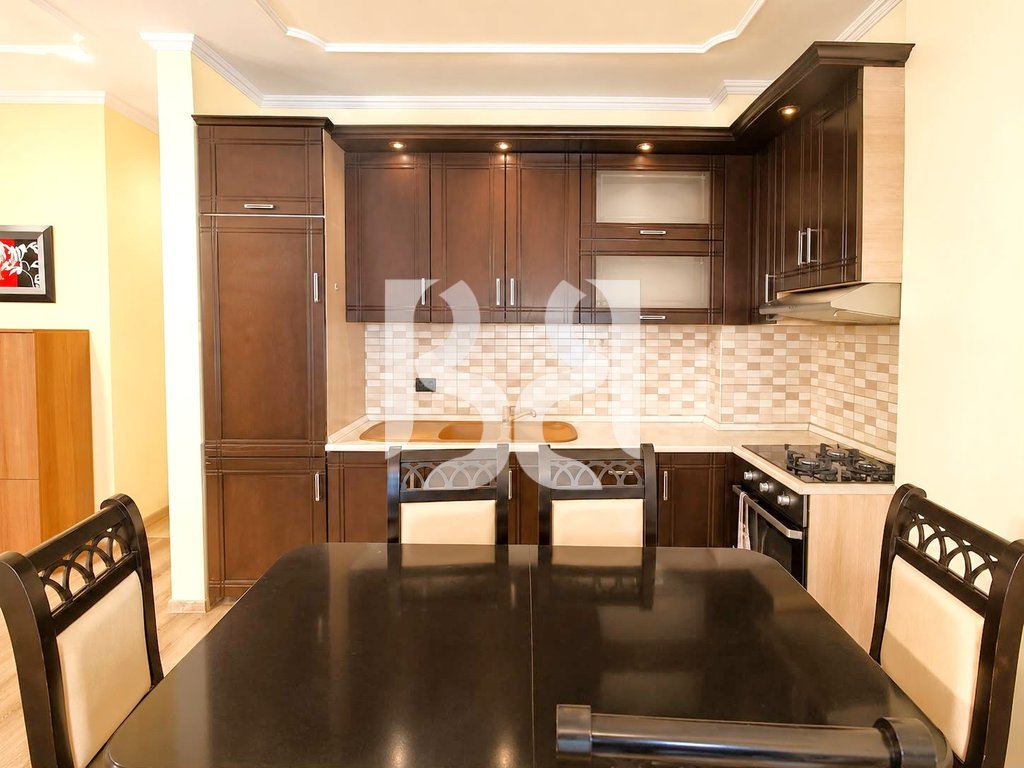 APARTAMENT 2+1+BALLKON TEK RRUGA SABRI PREVEZA NE ASTIR 2