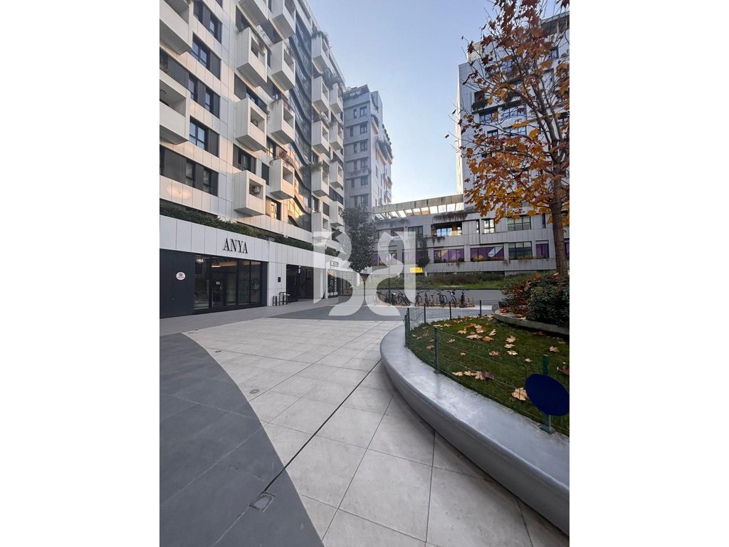 SHITET APARTAMETN 1+1 NE SQUARE 21 NE RRUGEN E KAVAJES 4