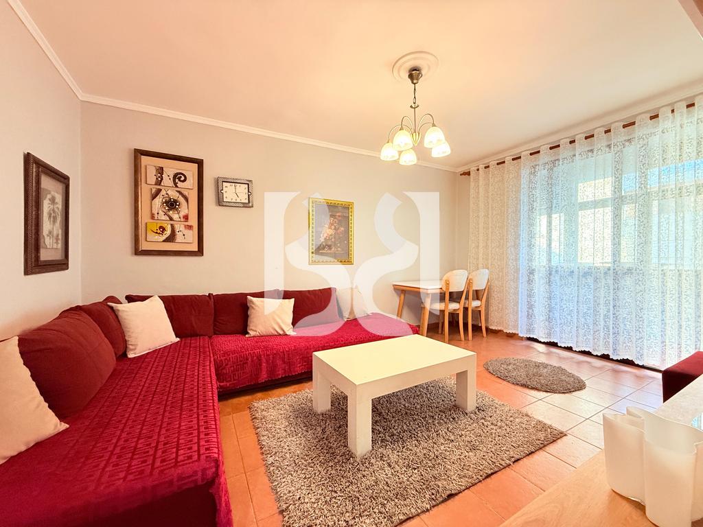 APARTAMENT ME QIRA TE ISH RESTORANT DURRESI 2+1 PRANE STACIONIT TE TRENIT