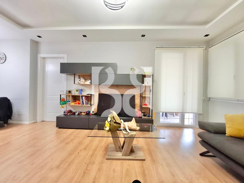 APARTAMENT ME QIRA 2+1 NE KOPESHTI BOTANIK ZOOLOGJIK 3