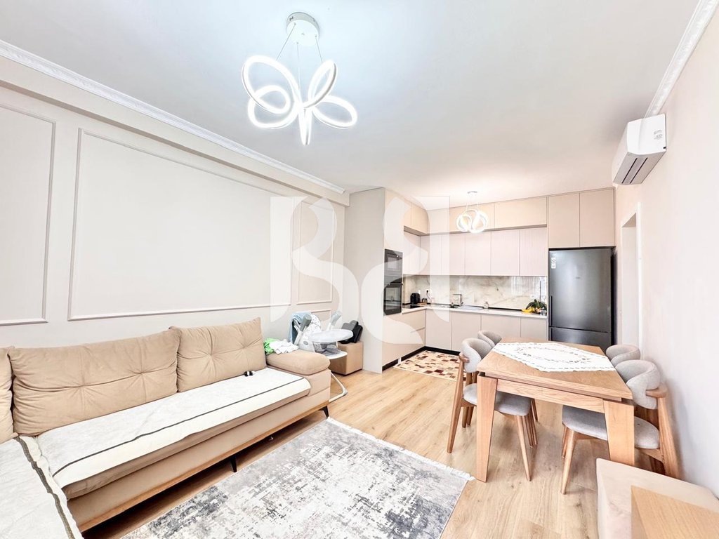 *APARTAMENT 2+1+BALLKON NE SHITJE NE ASTIR