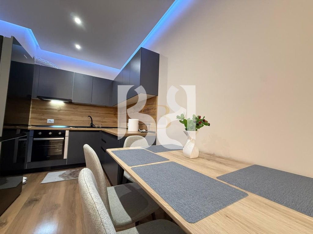 JEPET APARTAMENT ME QERA 2+1+2+Verand |700 Euro|SHKOLLA E BASHKUAR,TIRANE 4