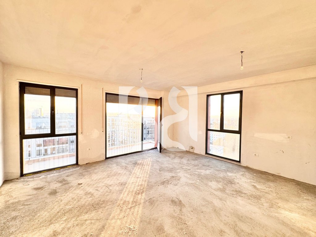 APARTAMENT 3+1+2+1 BALLKONE +VERANDE TE KOMPLEKSI ASL-S PRANE SPITALIT NENE TEREZA ,XHAMLLIK 4