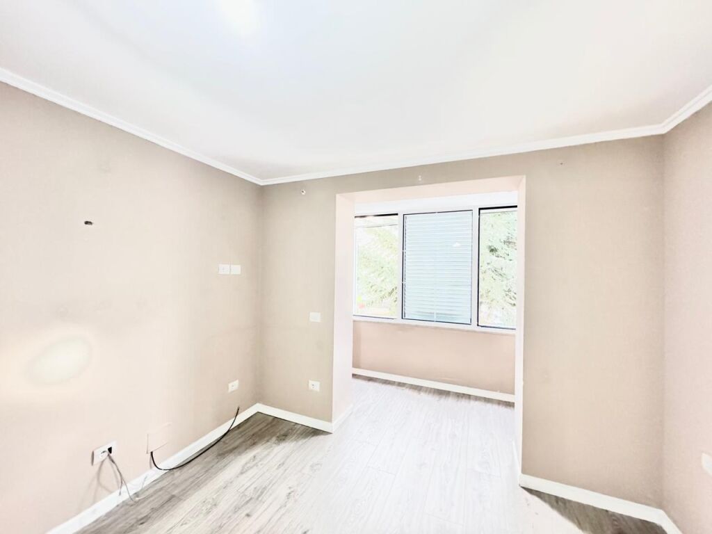 JAPIM ME QIRA APARTAMENT 2+1 NE MYSLYM SHYR PER BANIM OSE ZYRA 3