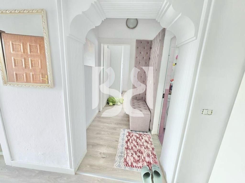 APARTAMENT ME QIRA NE SAUK 2+1 ME POST PARKIMI PRANE AKADEMIS SE POLICISE 4