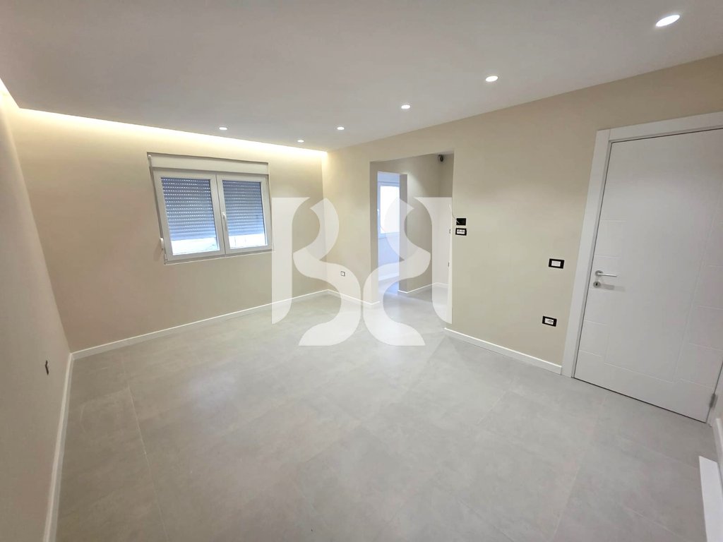 APARTAMENT 2+1 PER SHITJE PRANE OXHAKUT