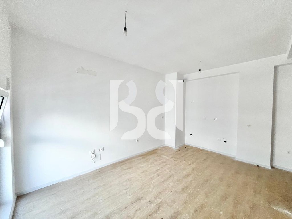 APARTAMENT 1+1+PARKING ME QIRA REZIDENCA KADIU ALI DEMI** 2
