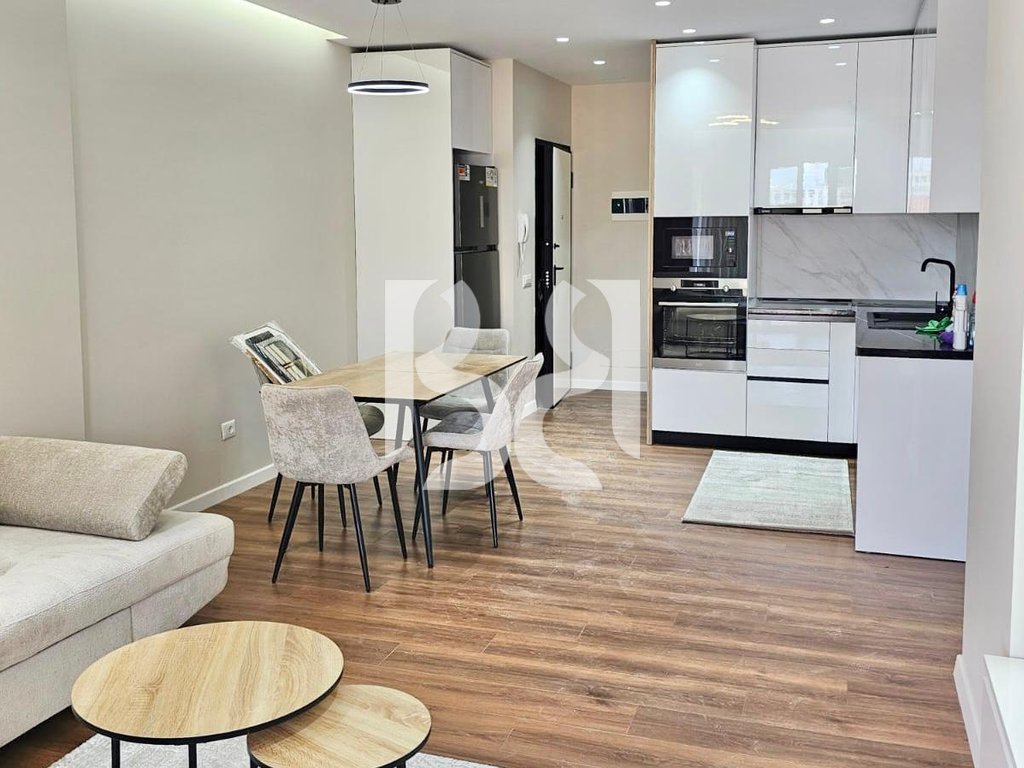 APARTAMENT ME QIRA 2+1+2+LAVANDERI ME POST PARKIMI ISH FUSHA E AVIACIONIT 3