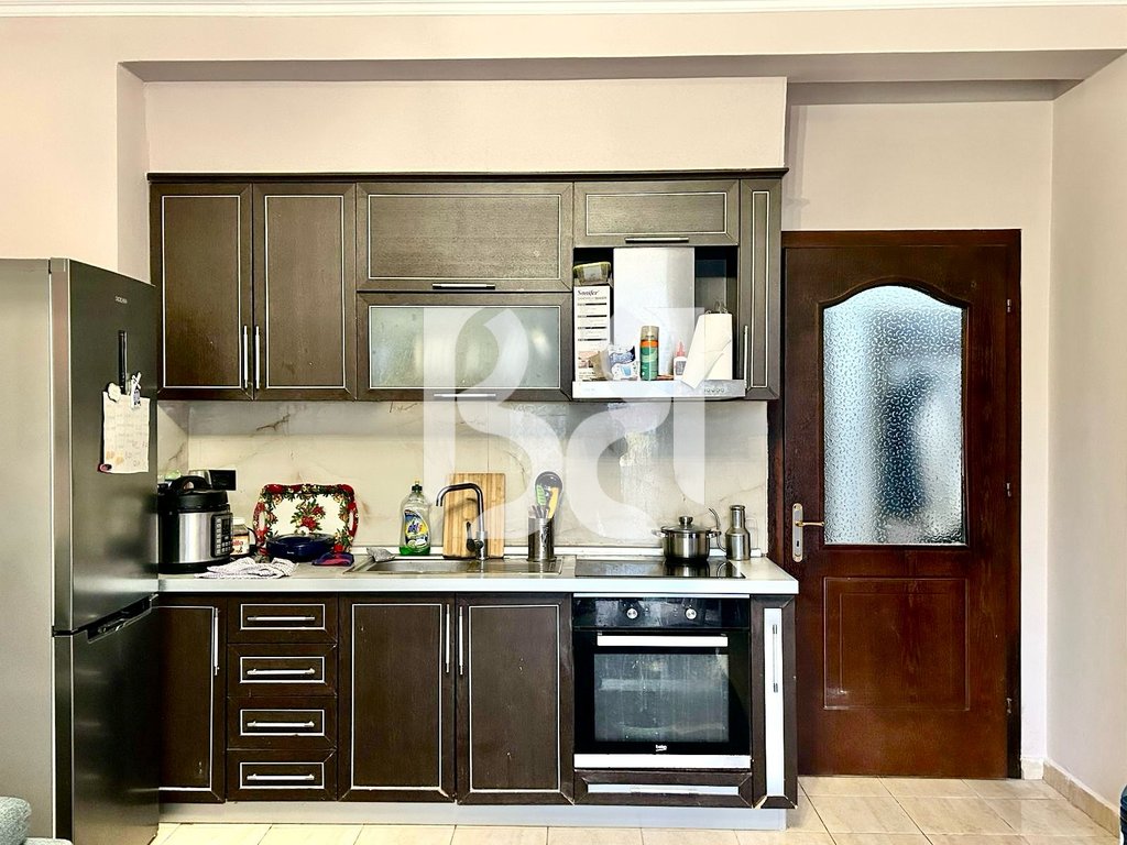 APARTAMENT ME QIRA 1+1 TE SELVIA PRANE VILES GOLD TE RRUGA E DIBRES 4