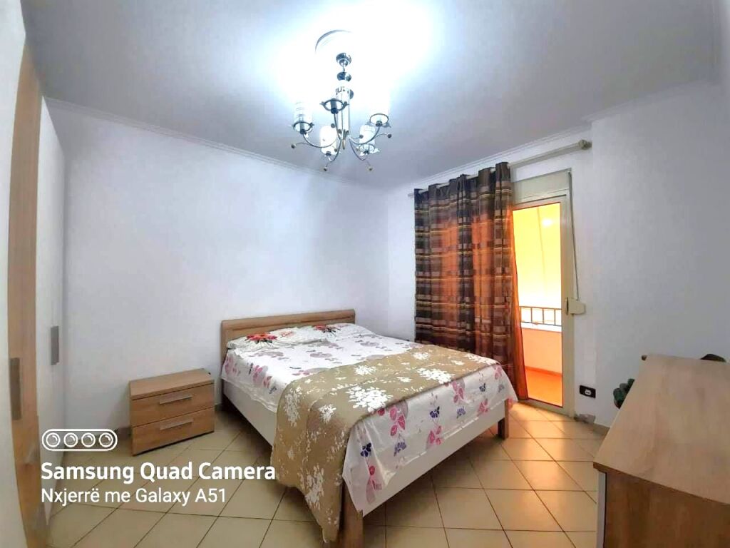 Shitet Apartament 3+1+2 te Rruga E Kavajes, Prane Qendres Globe 2