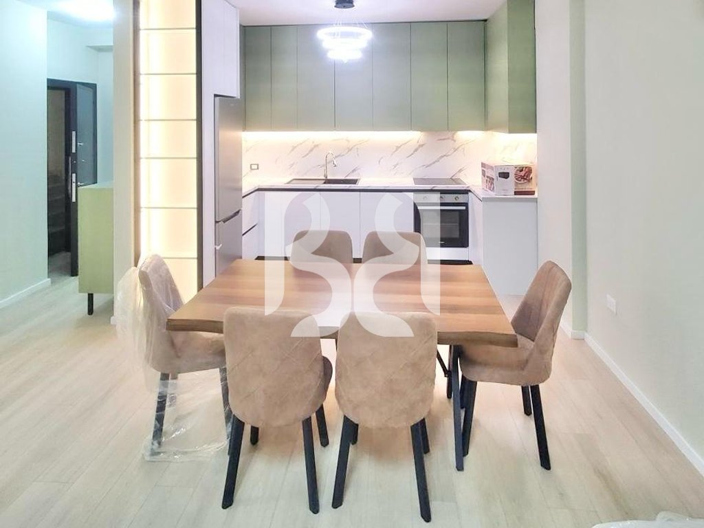 APARTAMENT ME QERA 2+1+2+PARKIM TE LIQENI I THATE