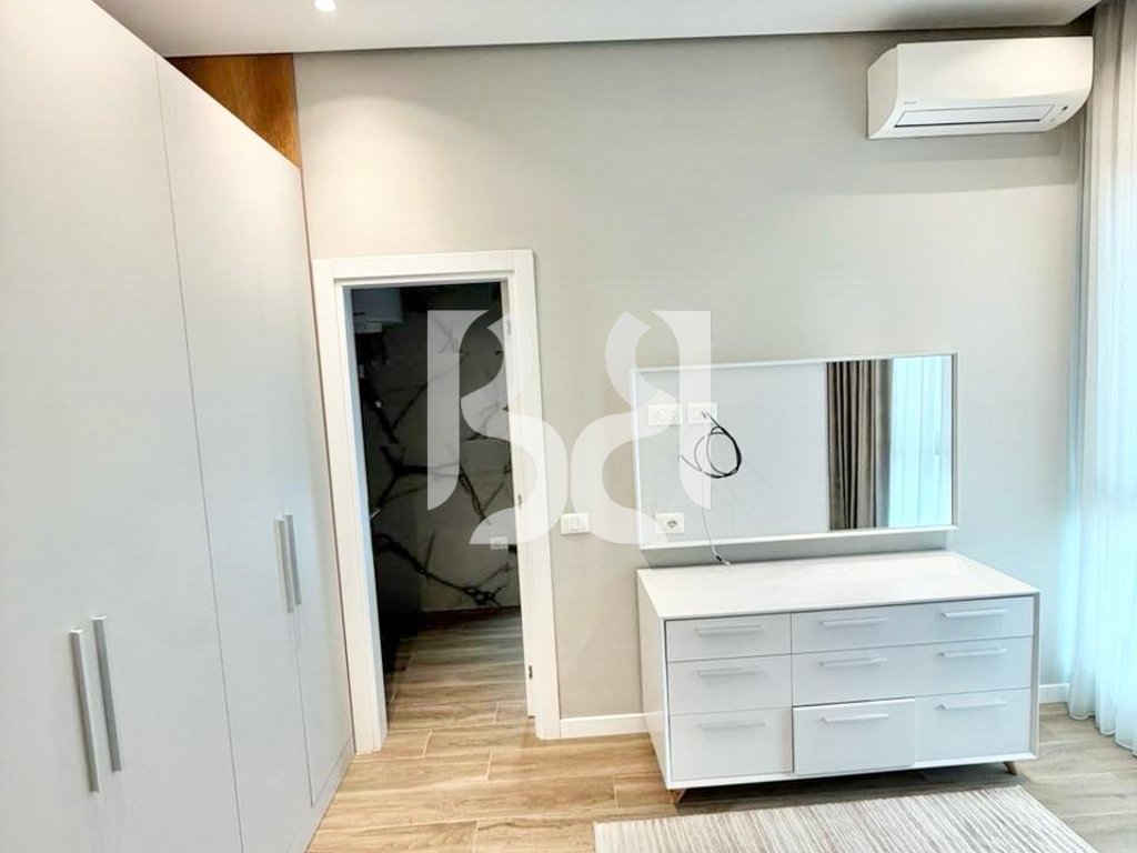 APARTAMENT 2+1+2+POST PARKIMI ME QERA TEK SQUARE 21 2