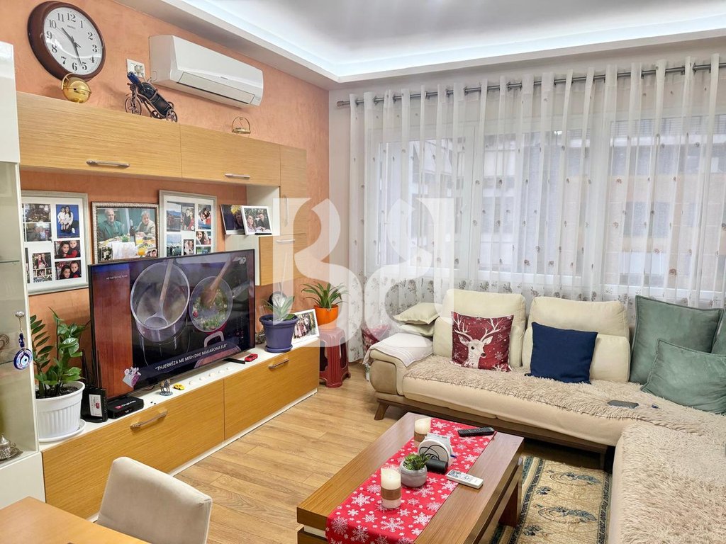 SHITET APARTAMENT 2+1+2 TOTALISHT I MOBILUAR ASTIR 4