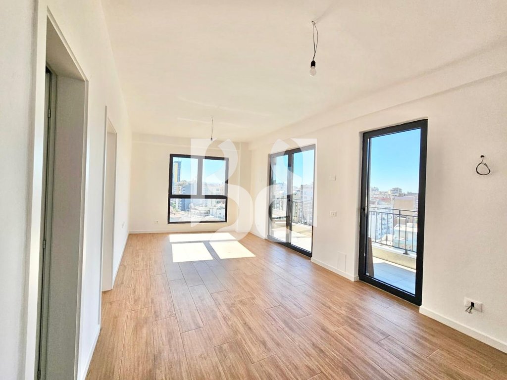 APARTAMENT 2+1 ME QIRA,PAZARI I RI