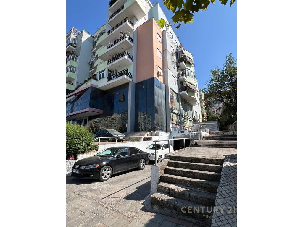 Apartament 2+1 + verande per shitje !