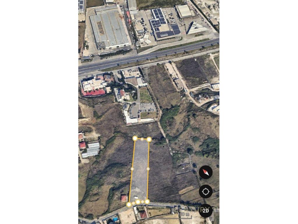 Shitet Toke 5250m2 te Univers Reklama ne Kashar
