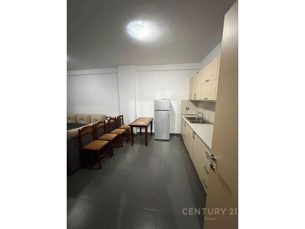 Apartament 2+1 per qira ne Yzberish 2