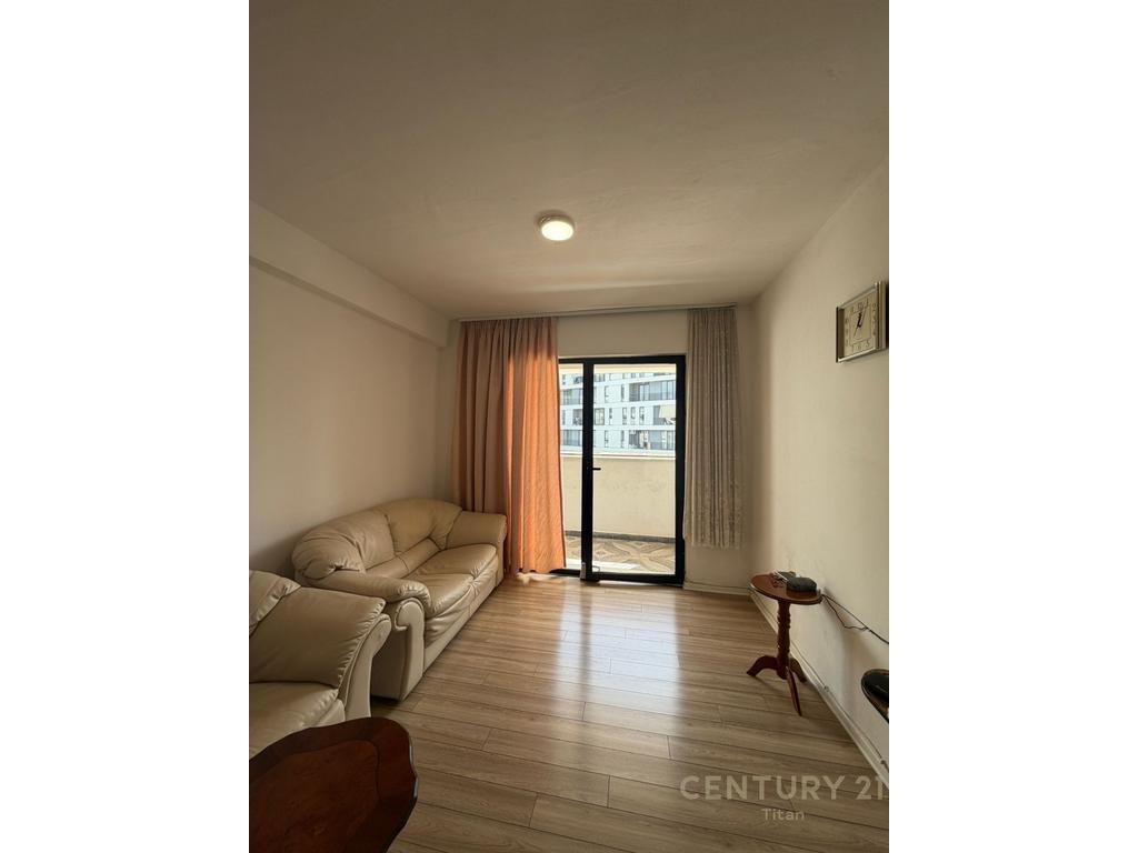 Shitet apartament 2+1 tek 5 Maji 2