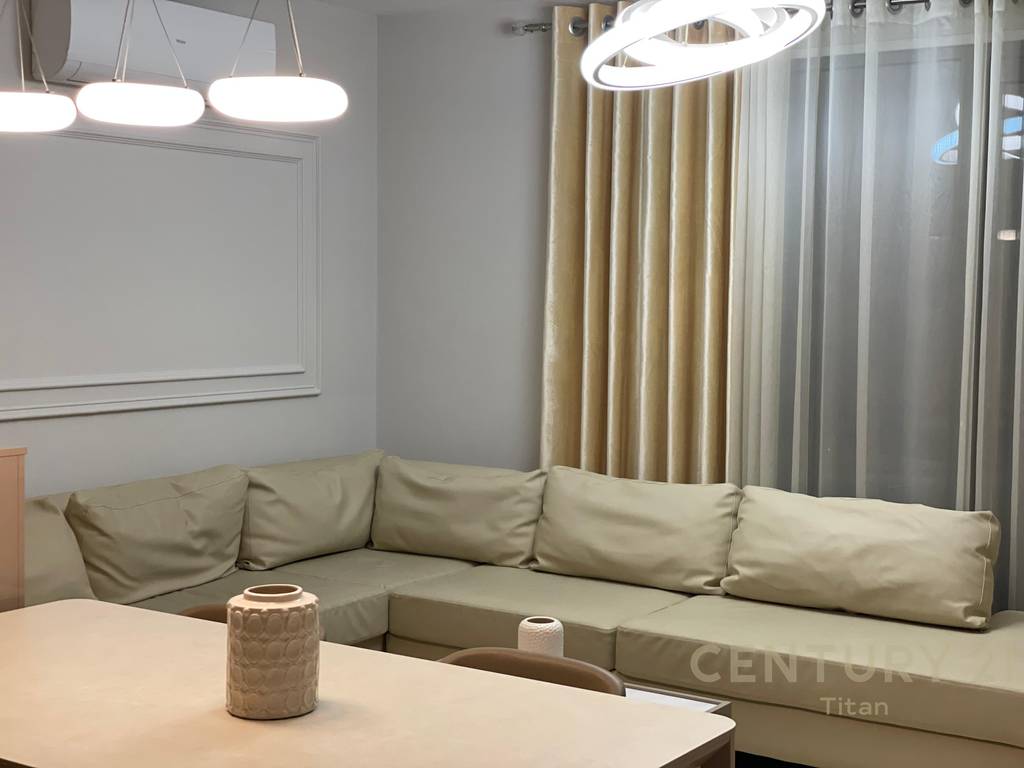 Jepet me qira apartament 3+1+2+parkim ne Fiori Di Bosko