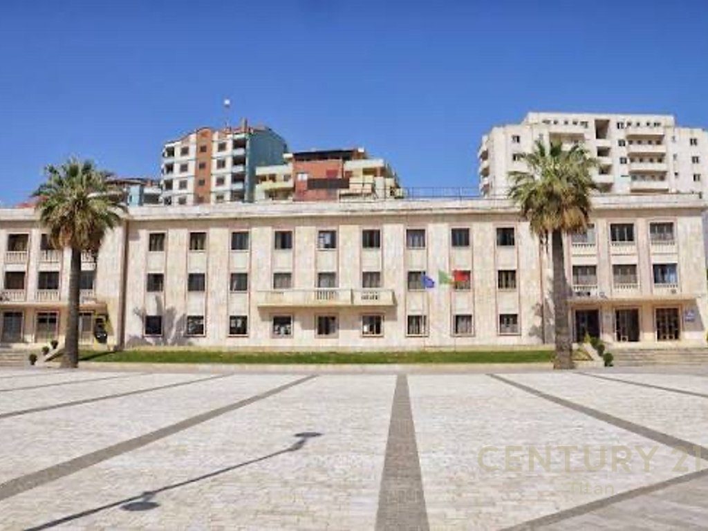 Shitet Njesi Duplex ne Lushnje!