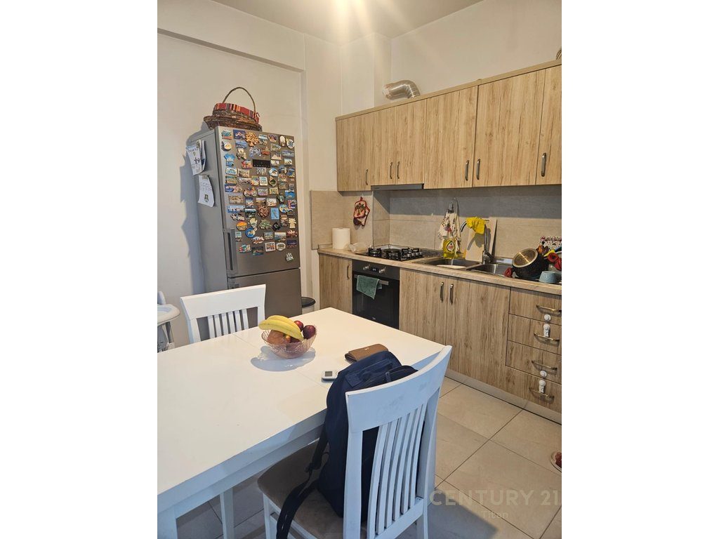 Apartament 2+1 per qira te Golden Park 3