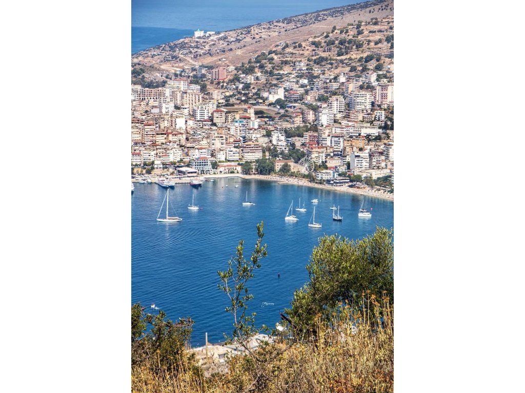SHITET HOTEL VIJE E PARE NE SARANDE 3000€/M2!!