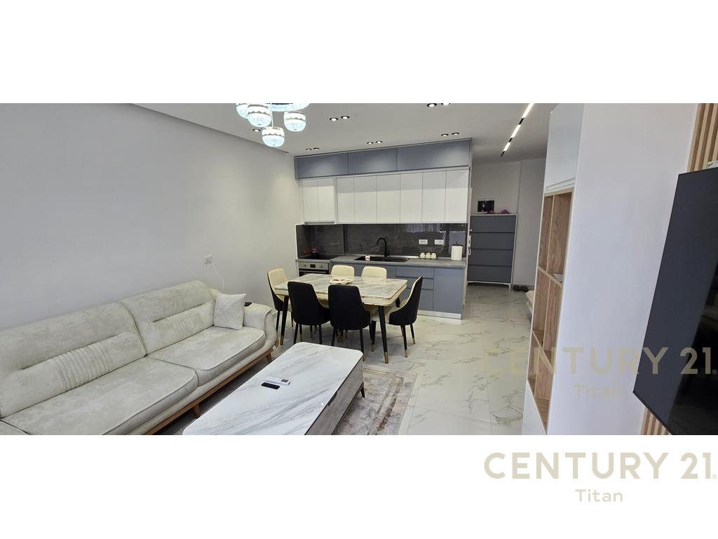 JEPET ME QIRA APARTAMENT 3+1+2 TE RRUGA "DON BOSKO"