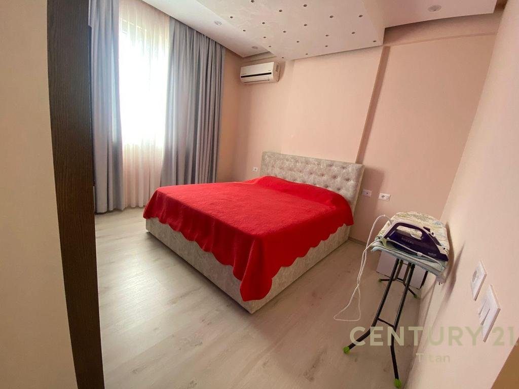 Apartament 2+1+2 per shitje prane Vila Gold 4