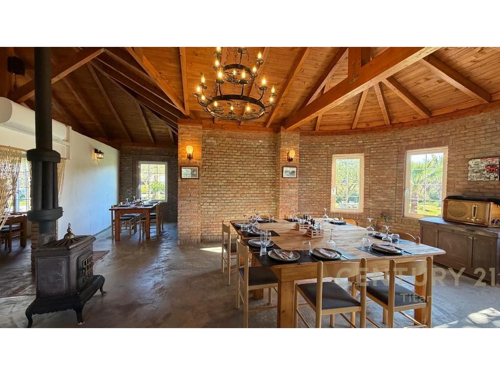 Shitet Restorant-Agroturizëm në Lalz 4