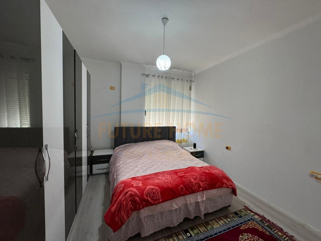 Shitet, Apartament 2+1 , Fresk