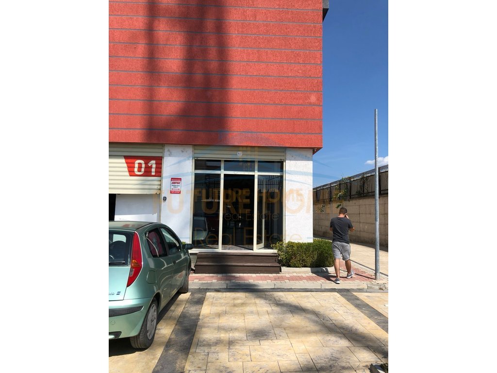 Shitet, Ambient Biznesi, Mëzez
