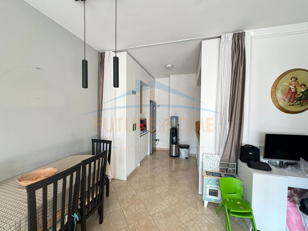Shitet, Apartament 2+1+2, Don Bosko