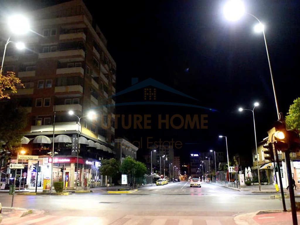 Shitet, Apartament 2+1, Vasil Shanto, Tiranë.