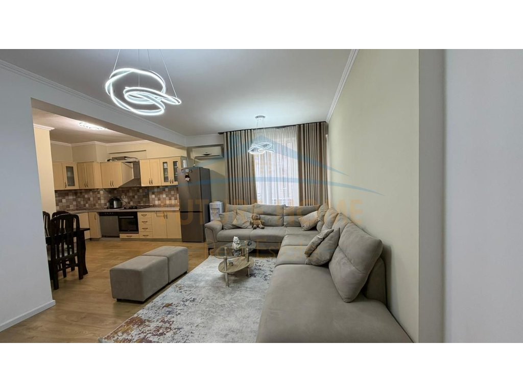 Shitet, Apartament 2+1+2 , Unaza e Re