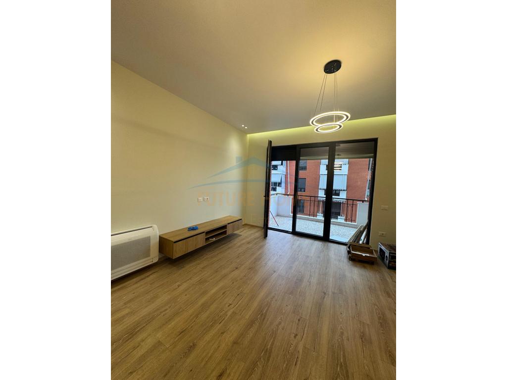 Qera, Apartament 2+1+2, Kompleksi Delijorgji, Tiranë. 2