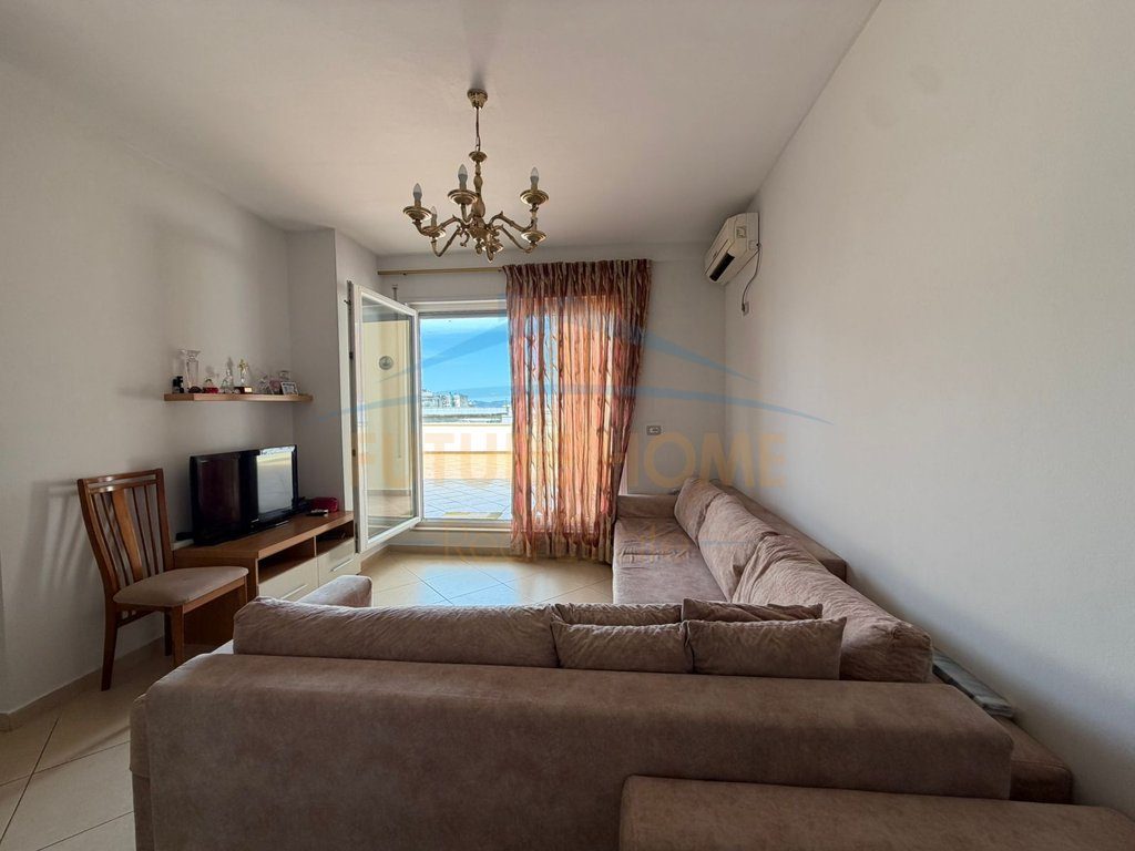 Shitet, Apartament 2+1+2+Verandë, Rruga Jordan Misja, Tiranë