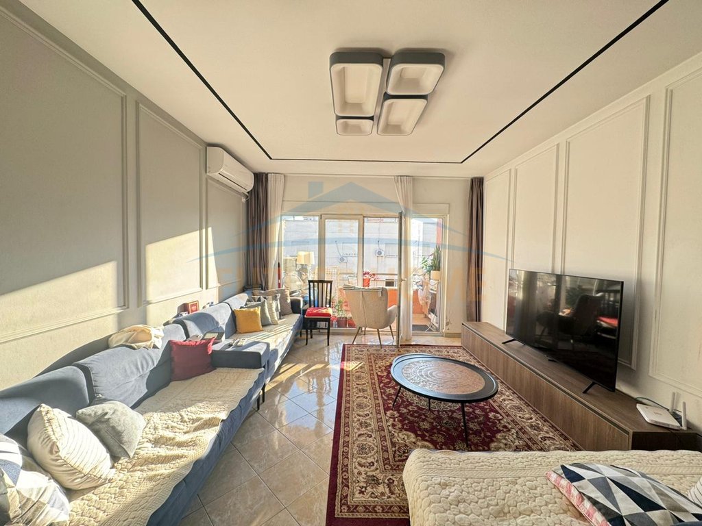 Shitet, Apartament 2+1+2, Don Bosko