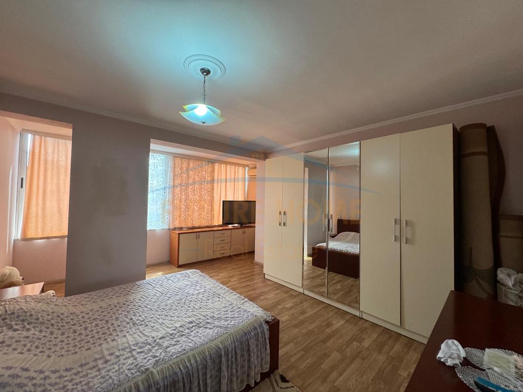 Shitet, Apartament 3+1+2, Unaza e Re