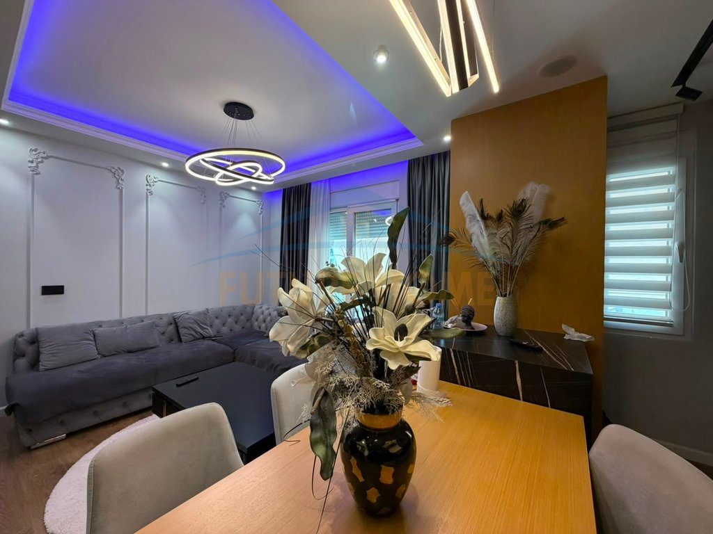 Shitet, Apartament 2+1+Post Parkimi, Ish-Fusha e Aviacionit 3